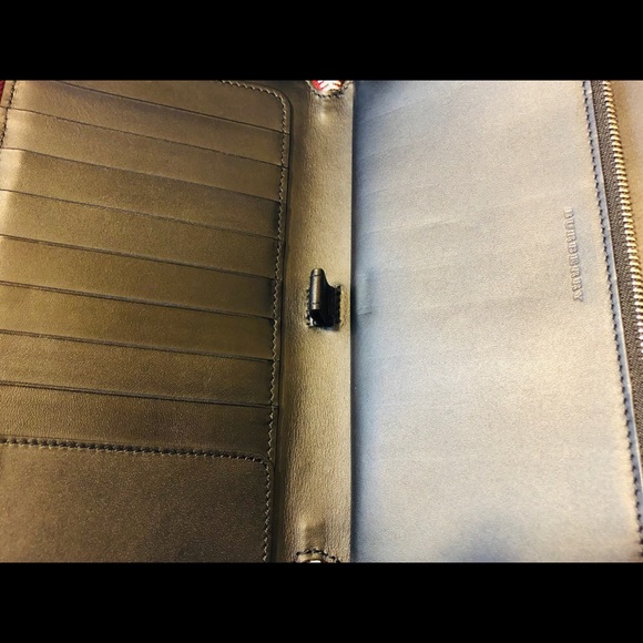 🤩🤩Brand New Burberry Wallet🤩🤩 - Picture 3 of 6